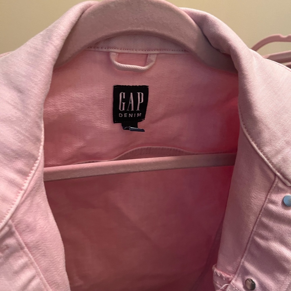 Pale pink GAP jean denim jacket Worn once S - Picture 2 of 4
